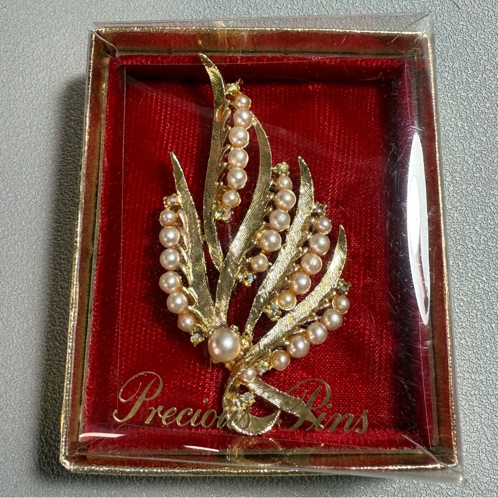 Precious Pins Vintage Gold and Pearl Brooch Pin NIB